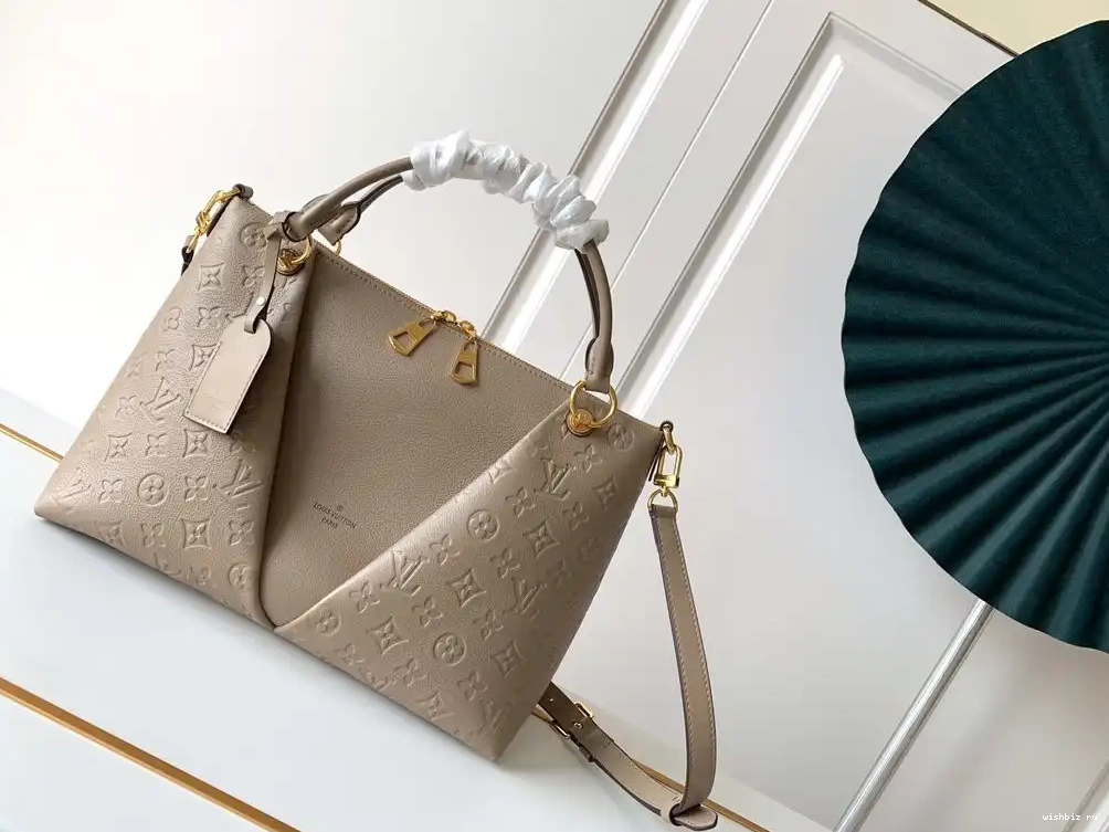 WIS LOUIS VUITTON MM TOTE V 0430